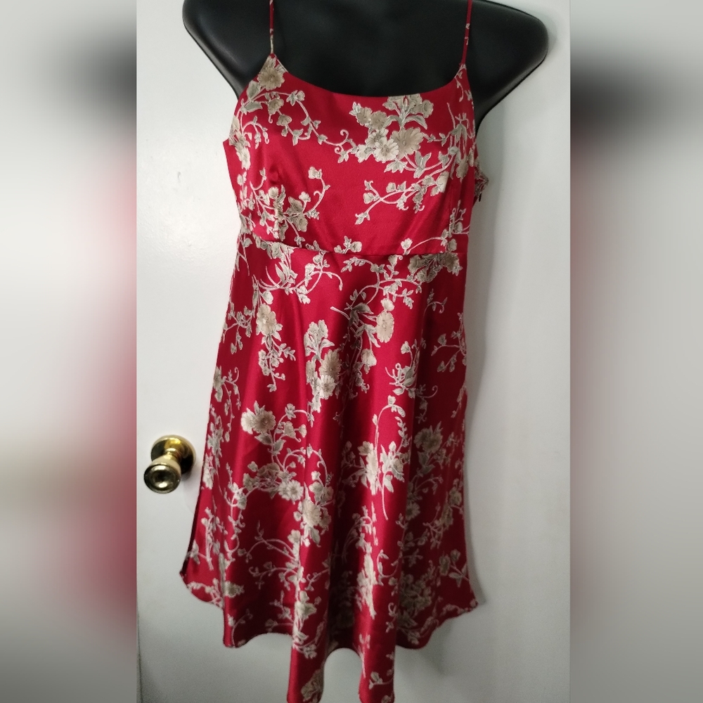 Tempo Paris Women's Red Floral Satin Slip Dress Size 6 Made in USA